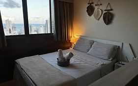 Flat 26º andar com vista para o mar- Próximo ao shopping e à praia